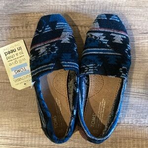 TOMS Black Jacquard women’s classics slip on shoes